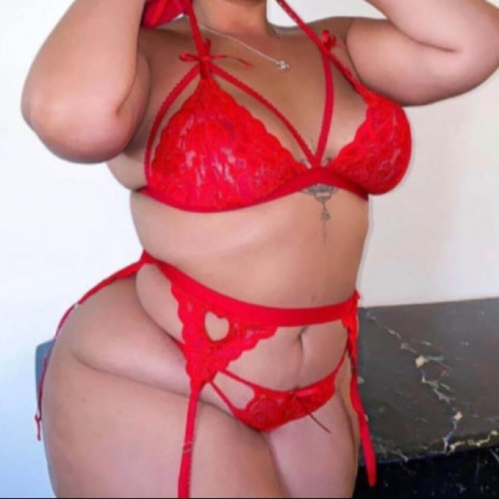 Three piece lingerie‎ - Picture 3 of 3